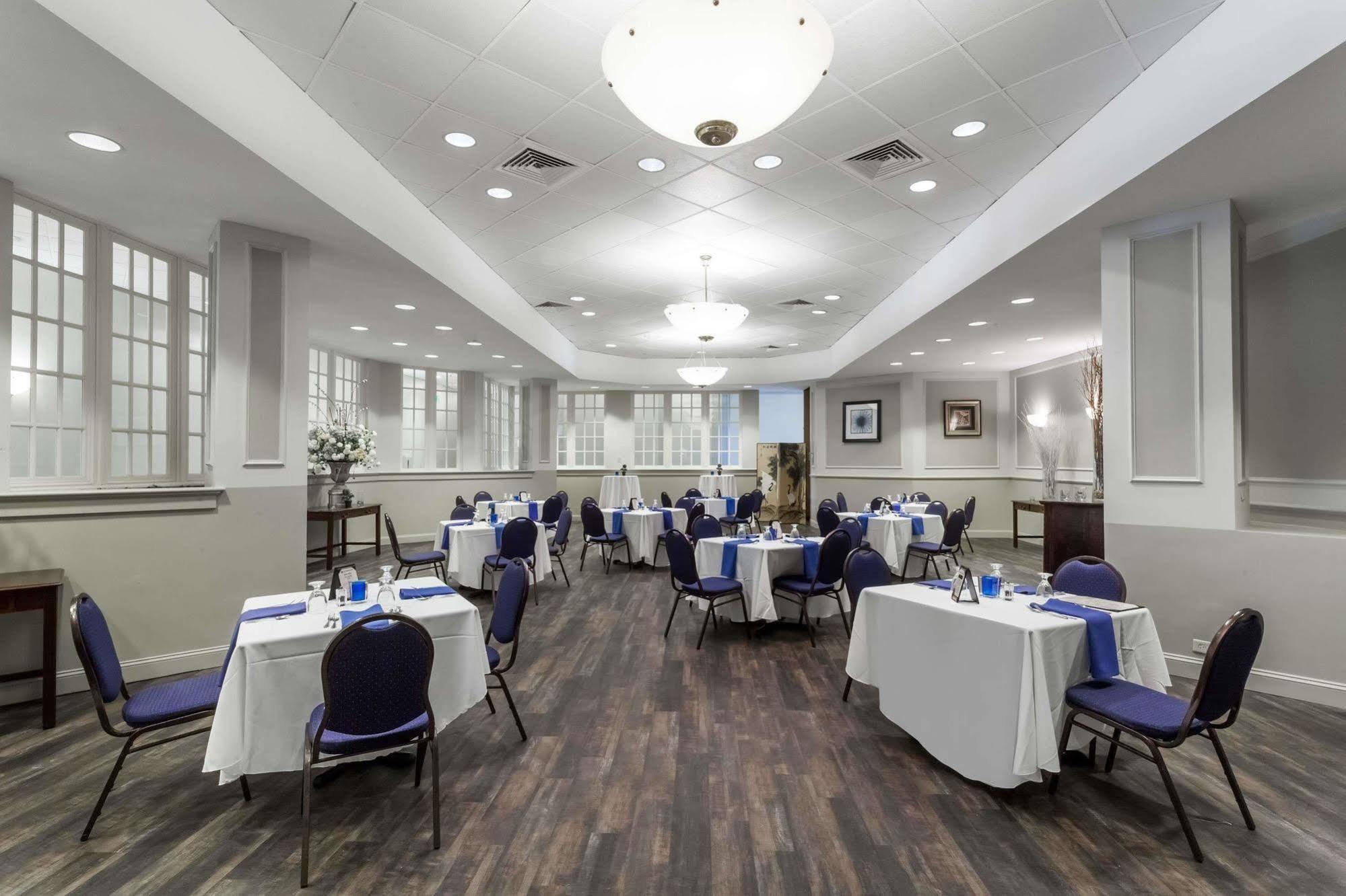 Hotel Wyndham Southbury Exterior foto